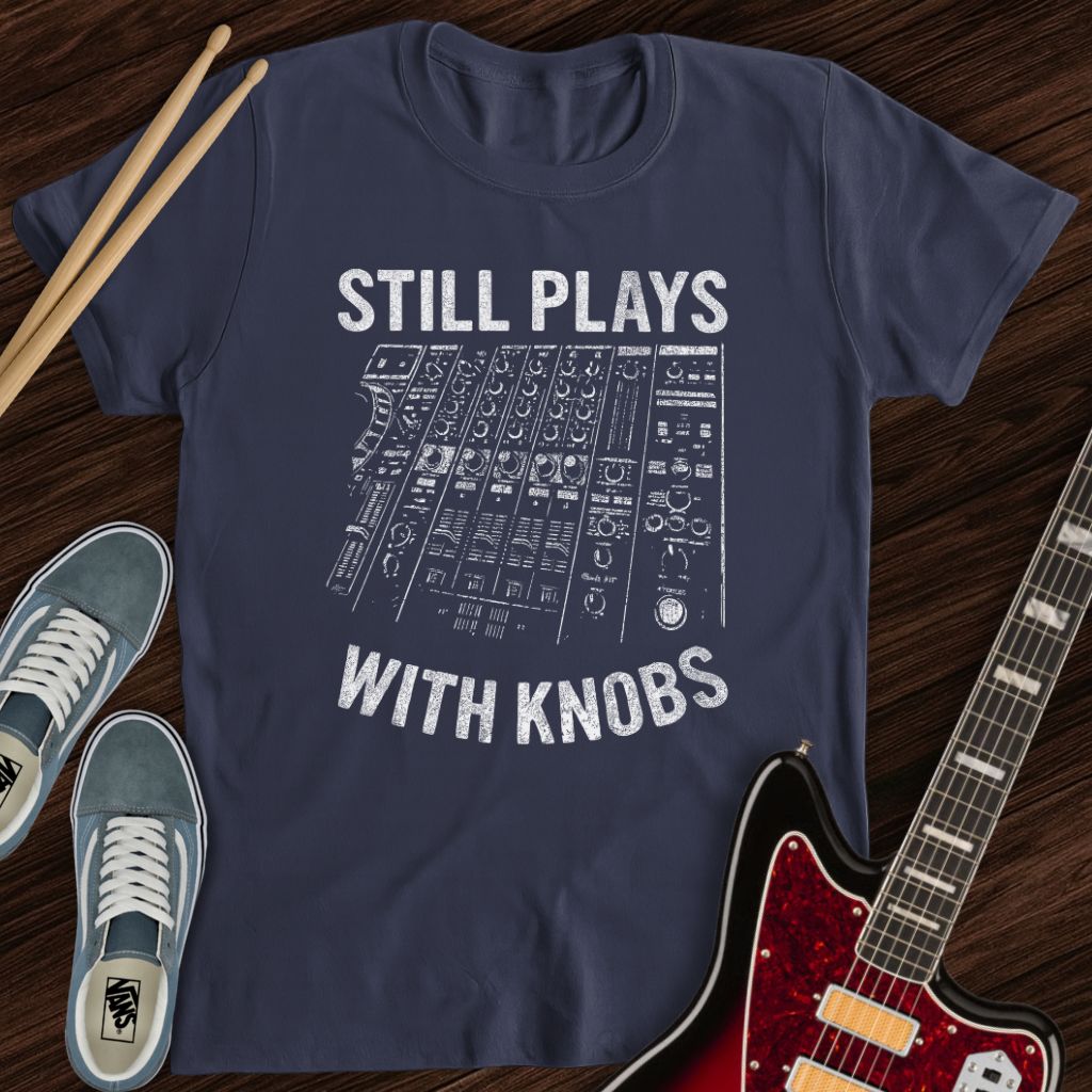Knob Player Tee