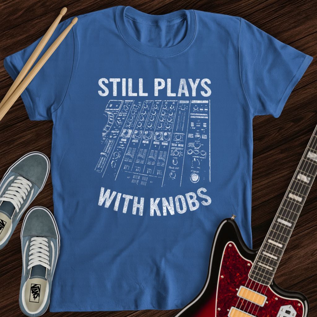 Knob Player Tee